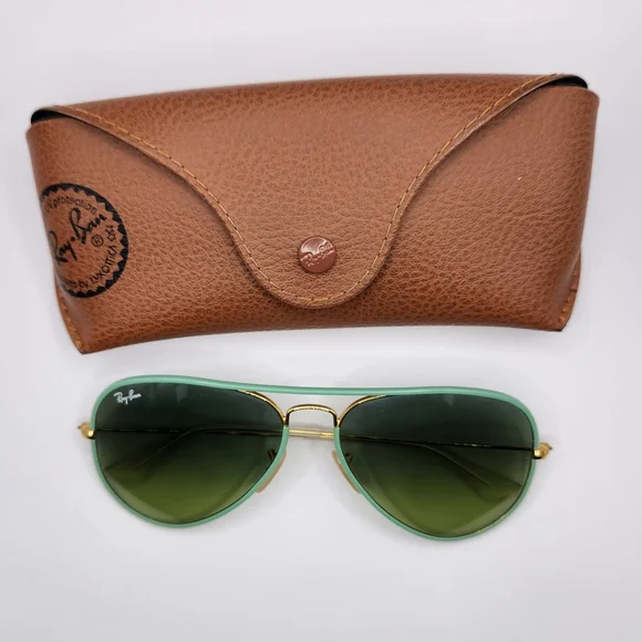 Ray-Ban Green Aviator Sunglasses - Picture 2 of 9